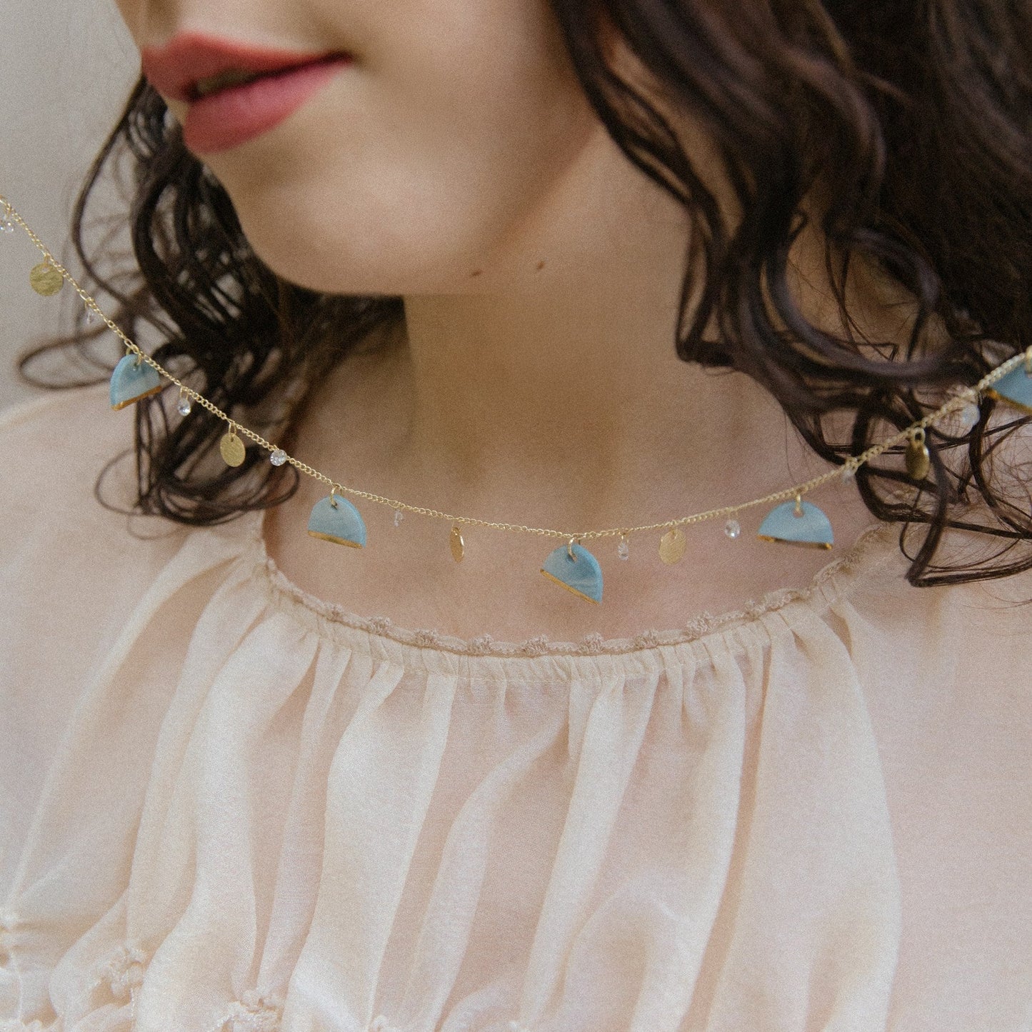 Collar medialuna